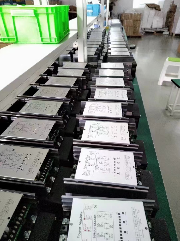 电力调整器对电机调速的优势体此刻哪些方面？