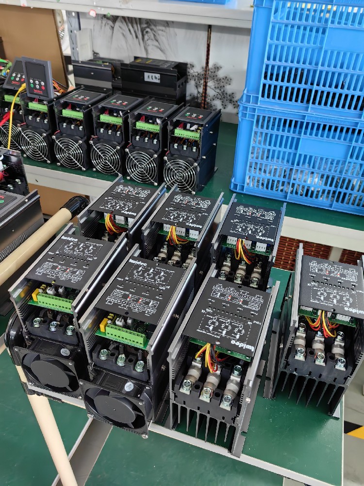电力调整器在哪些工业领域利用最宽泛（如电炉加热、电机调速等）？有什么特殊的利用案例？
